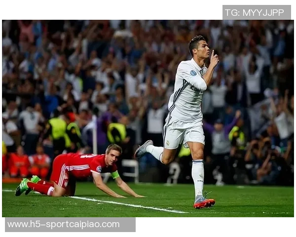 姆巴佩欧冠赛季表现惊艳7场13球距C罗纪录仅差4球